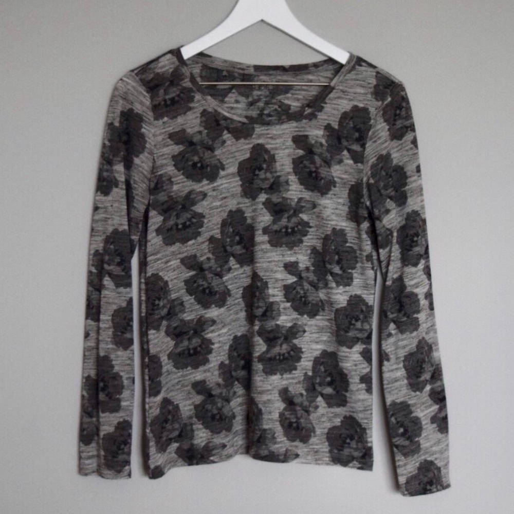 LOFT Gray Long Sleeve Floral Tee - Size M
